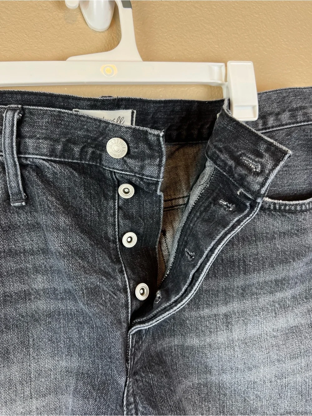 madewell relaxed denim shorts black